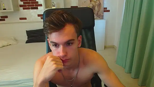 BradyFlint online show from October 16, 12:46 pm