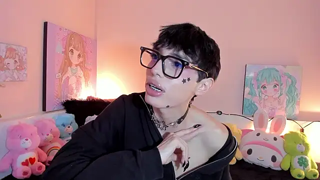 Strawberry Kitty  online show from February 9, 4:39 am