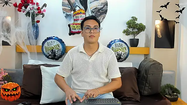 JohnBelRose online show from October 20, 7:29 pm