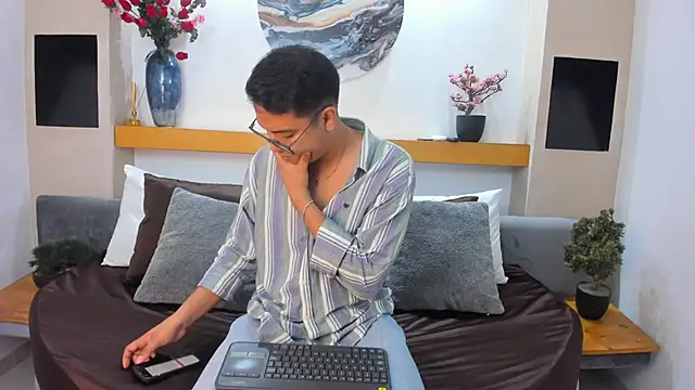 JohnBelRose online show from January 14, 8:23 pm