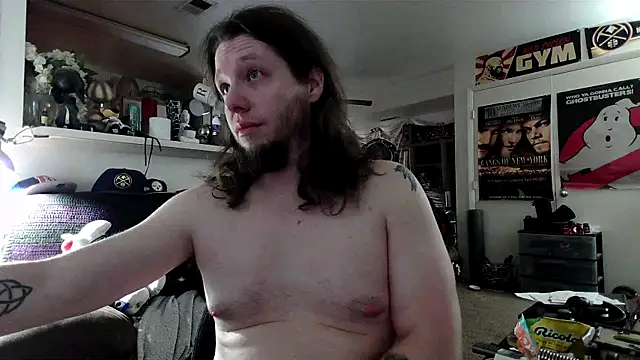 biggerisbetter12 online show from October 30, 7:37 pm