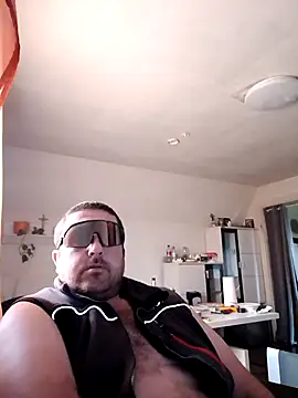 nmyour online show from October 25, 1:13 pm