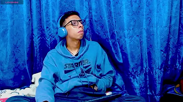 DavTwink3100 online show from February 23, 2:13 am