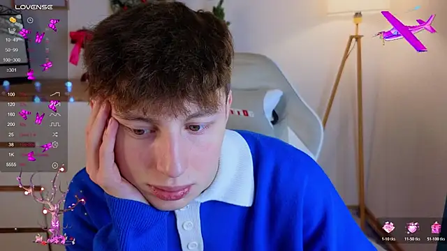 crisp1n online show from December 20, 7:43 pm