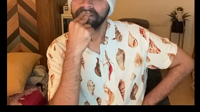 MakeMeAwareAah online show from January 8, 5:29 pm