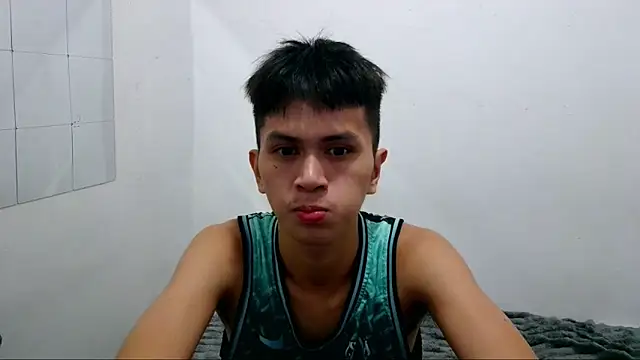 femboykael online show from October 23, 12:30 pm