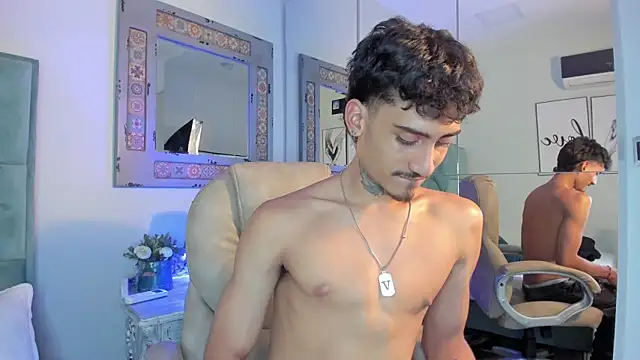 Mr Strike online show from December 1, 3:53 am