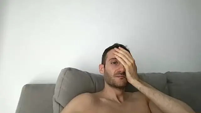 LukaShyGuy online show from July 18, 9:04 am