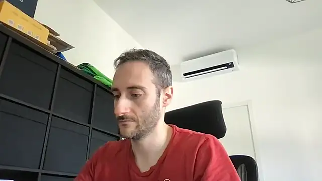 LukaShyGuy online show from May 30, 8:25 am
