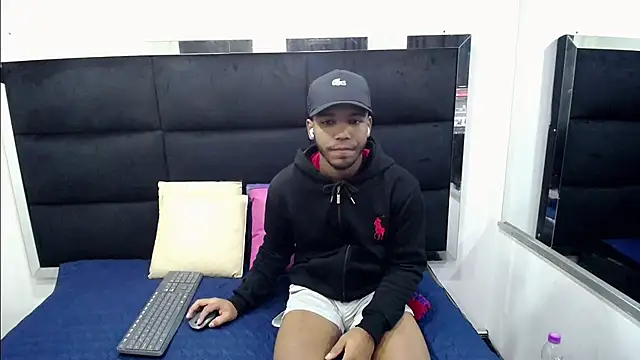 CamiloBuck online show from October 26, 2:35 am