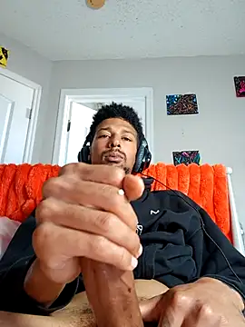 BigPrettyDick777 online show from January 6, 7:51 pm