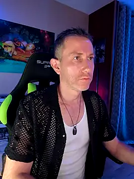 Gamerinleather online show from October 28, 7:27 pm