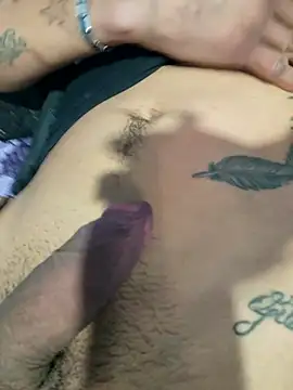 Ojitosbrrr online show from November 2, 4:33 pm