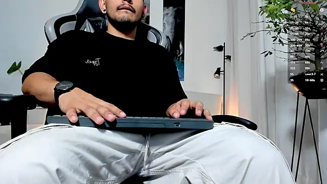 IamKael  online show from February 12, 2:28 am