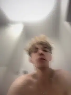 BrunoTwinkXXL online show from January 7, 8:41 am