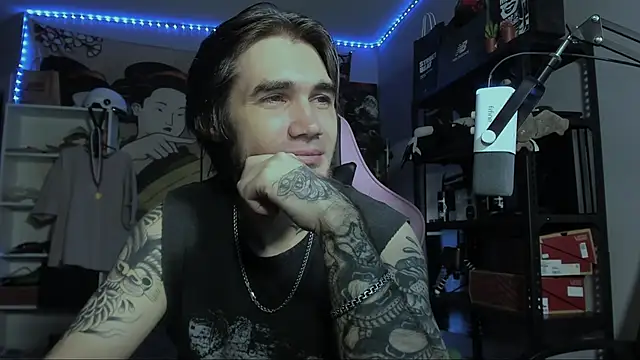 Go V Cs online show from November 3, 10:11 pm