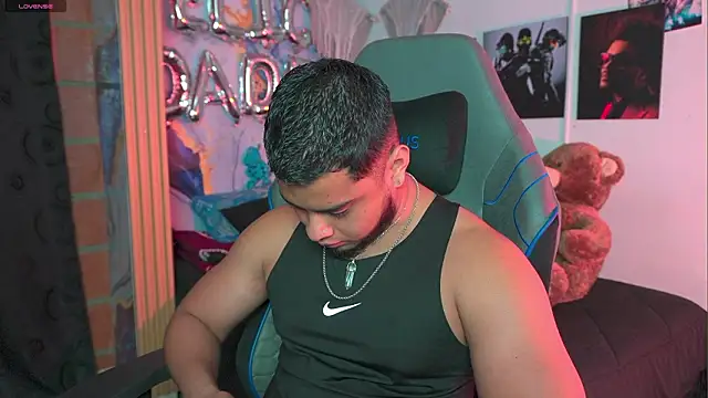 Tiler wolker online show from March 20, 12:25 am