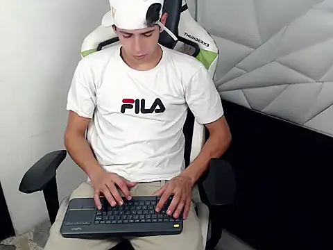 Cash G  online show from November 22, 8:41 pm