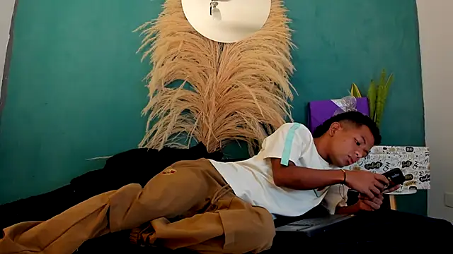 wild best online show from December 18, 9:55 pm