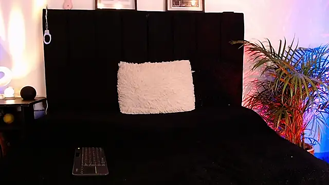 jaiden thoner online show from December 3, 7:03 am