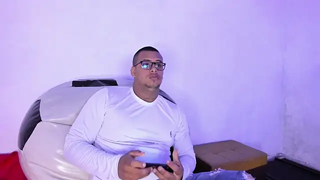 LucassFoster online show from November 22, 3:22 pm