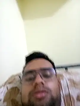 Snapshot of unknownman697856 chatting on October 30, 9:49 pm unknownman697856 online show from October 30, 9:49 pm