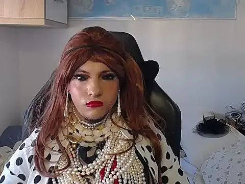 Snapshot of VanesaCrossic chatting on September 19, 7:42 am VanesaCrossic online show from September 19, 7:42 am