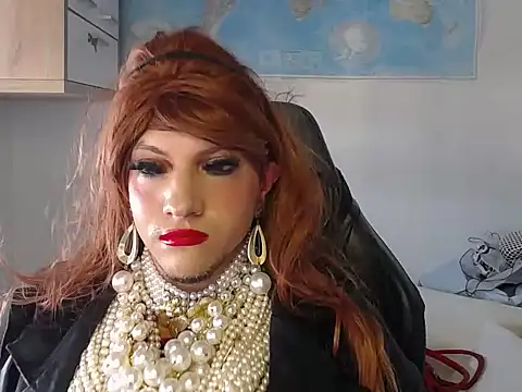 Snapshot of VanesaCrossic chatting on October 11, 8:07 am VanesaCrossic online show from October 11, 8:07 am