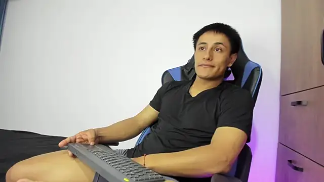 dorman boy online show from November 9, 5:00 am