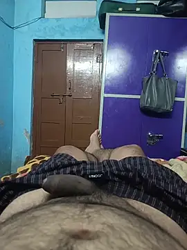 bearslove143 online show from March 11, 4:47 pm