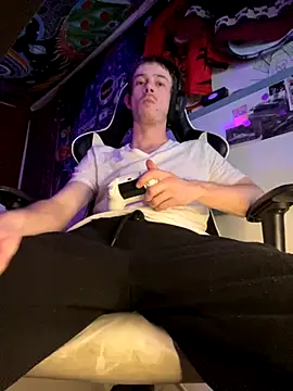 mascboyyy online show from November 10, 7:13 am