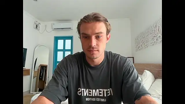 DanteRay online show from April 27, 5:15 am