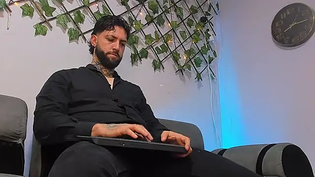 Supreme Alpha online show from January 12, 4:38 am