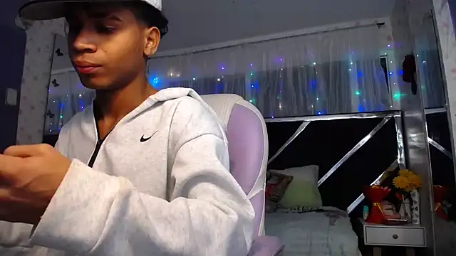 Santy bigcock 01 online show from June 9, 2:41 pm