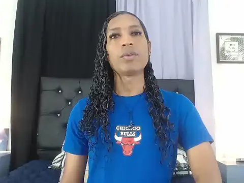 MiaCoock online show from December 5, 2:24 pm