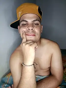 Carlitos24 A online show from November 10, 11:53 pm