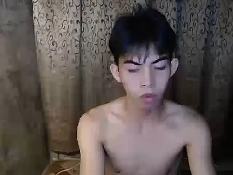 Urhotsilverboy online show from November 8, 2:42 pm