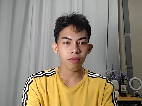 Urhotsilverboy online show from November 30, 4:09 pm