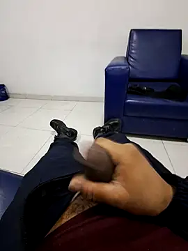 Snapshot of Loquillopajero chatting on November 18, 8:07 am Loquillopajero online show from November 18, 8:07 am