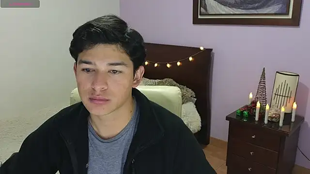 bottomtwink33 online show from November 8, 2:59 am