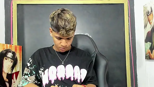 Timmy Kiing  online show from December 14, 9:11 pm