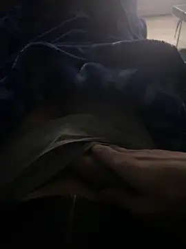 groschibre40100 online show from February 3, 10:37 pm