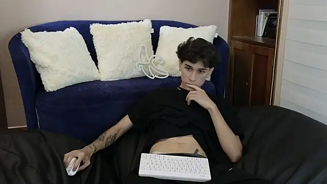 Derekswan online show from November 13, 2:05 am