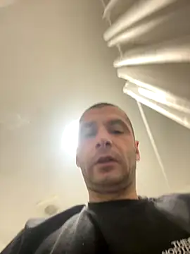 Kinkycouple142 online show from November 12, 8:03 pm