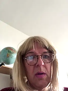 simone xdressing online show from November 9, 10:08 am