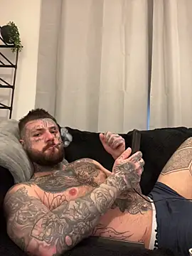 magicmichaell online show from April 17, 8:06 am