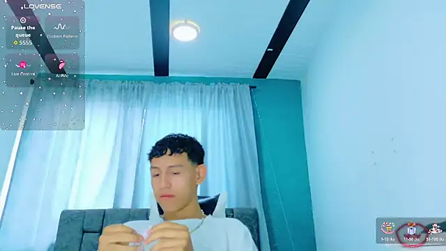 FelipeGonzalezz online show from December 15, 12:57 pm