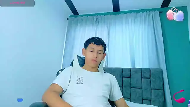 FelipeGonzalezz online show from November 17, 12:52 pm