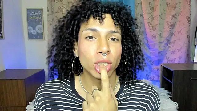 Angel White25 online show from December 22, 10:40 pm