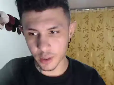 damiansexyboy69 online show from November 11, 5:56 am